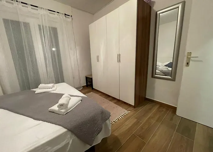 Tom Διαμέρισμα *